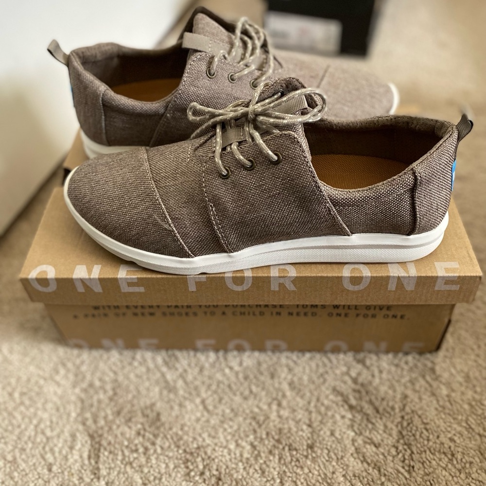 TOMS Canvas shoes
